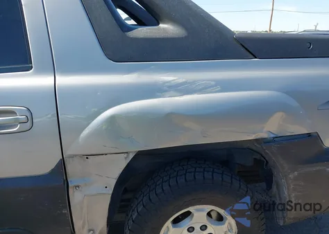 2004 Chevrolet Avalanche K1500 from USA, damaged, VIN 3GNEK12T54G182574